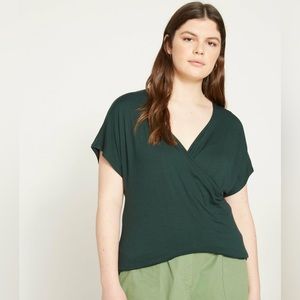 NWT Universal Standard Liquid Jersey Two-Way Short Sleeve Cross Top